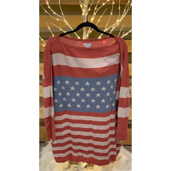 Scoop Neck American Flag Sweater - Picture 1 of 2